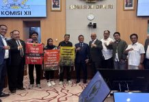 Geruduk Jakarta: Warga Tamalanrea Dan WALHI Desak Komisi XII DPR RI Dan Kementerian LH Batalkan Pembangunan Psel/Pltsa Makassar