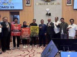 Geruduk Jakarta: Warga Tamalanrea Dan WALHI Desak Komisi XII DPR RI Dan Kementerian LH Batalkan Pembangunan Psel/Pltsa Makassar